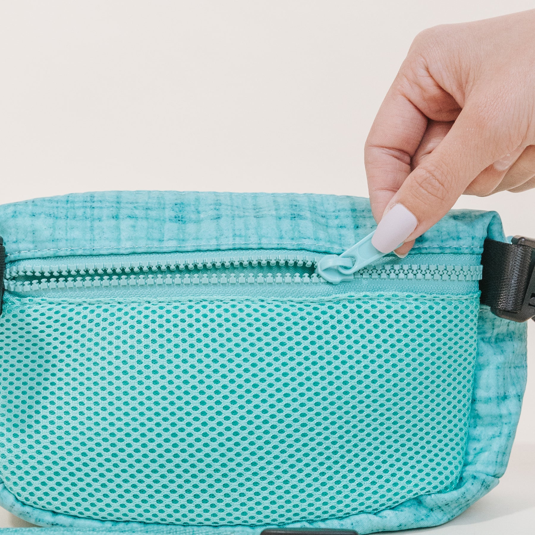 Wag Your Teal Woof Pack (Bag Only)