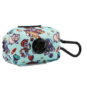 The Sassy Woof Dog Waste Bag Holder – Disney and Pixar’s Toy Story features a light blue design with Woody, Buzz Lightyear, Jessie, Rex, and Hamm. It includes a black clip and bag for easy walks.